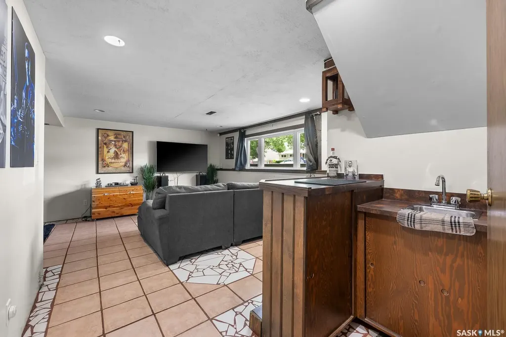 10 Bastedo Crescent Regina SK S4T 6X9