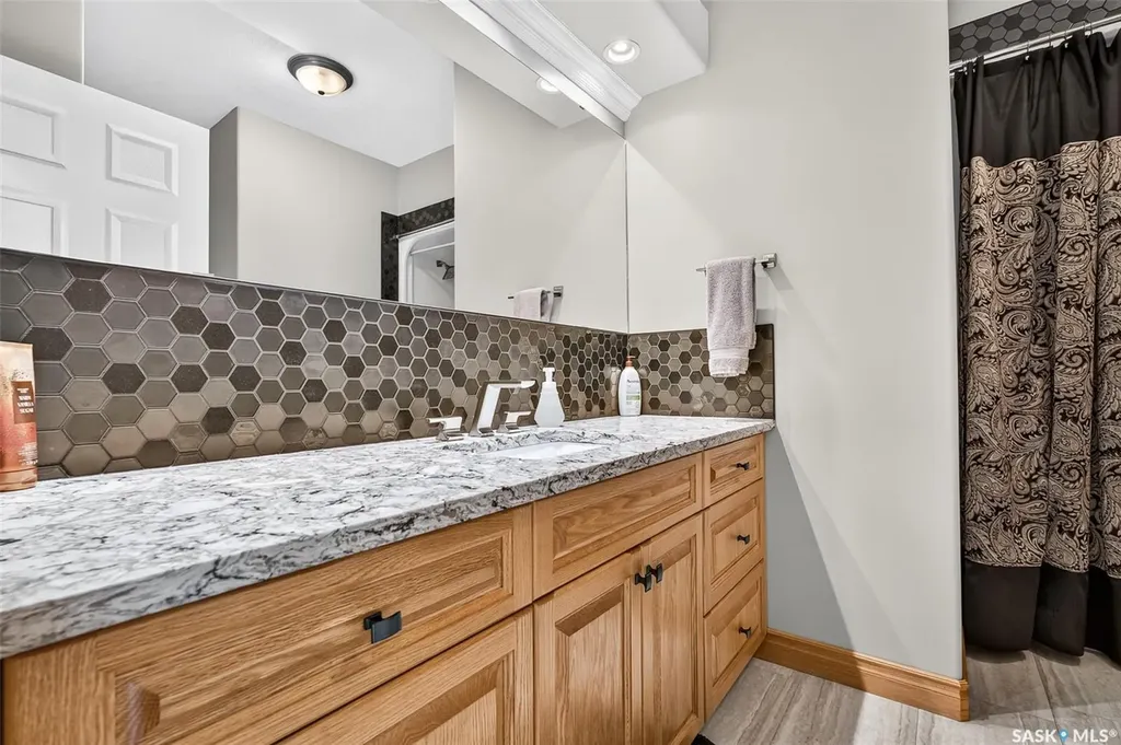 1232 Tatanka Drive Sun Valley SK S0C 4H0