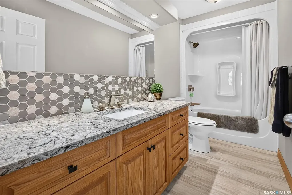 1232 Tatanka Drive Sun Valley SK S0C 4H0