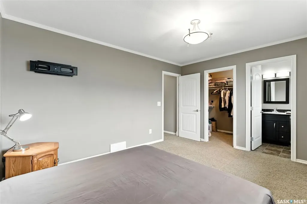 380 Willowgrove Lane Saskatoon SK S7W 0E5