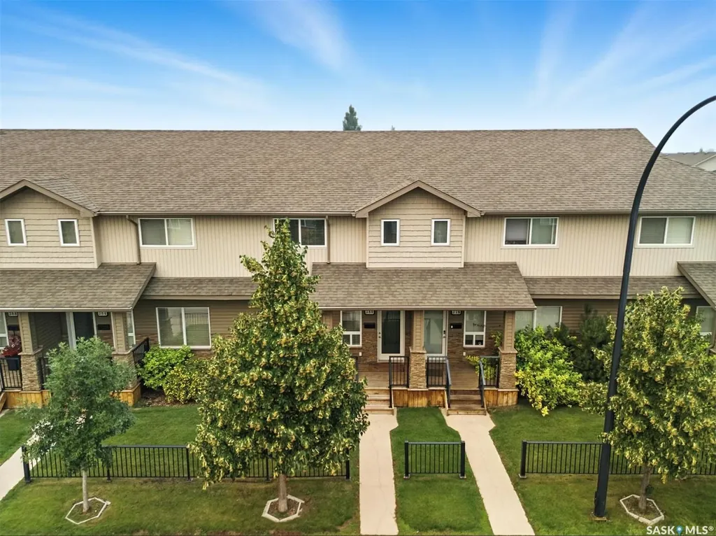 380 Willowgrove Lane Saskatoon SK S7W 0E5