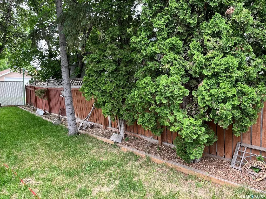 2322 Reynolds Street Regina SK S4N 3N5