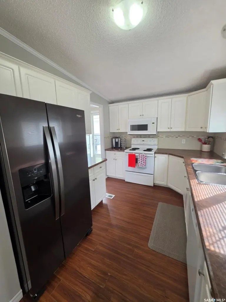 180 10th Street Buena Vista SK S2V 1B1
