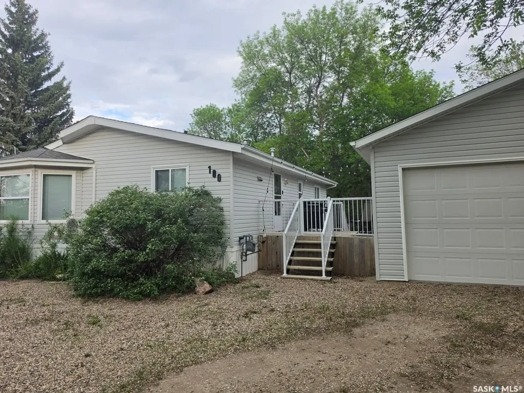 180 10th Street Buena Vista SK S2V 1B1