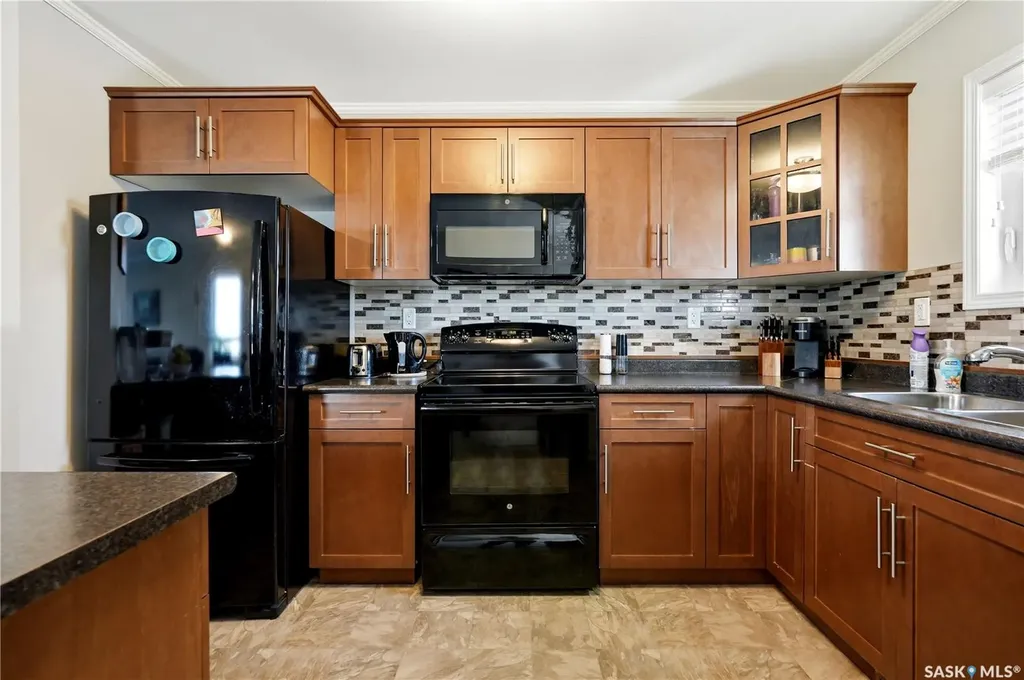 275 Pringle Lane Saskatoon SK S7T 0T5