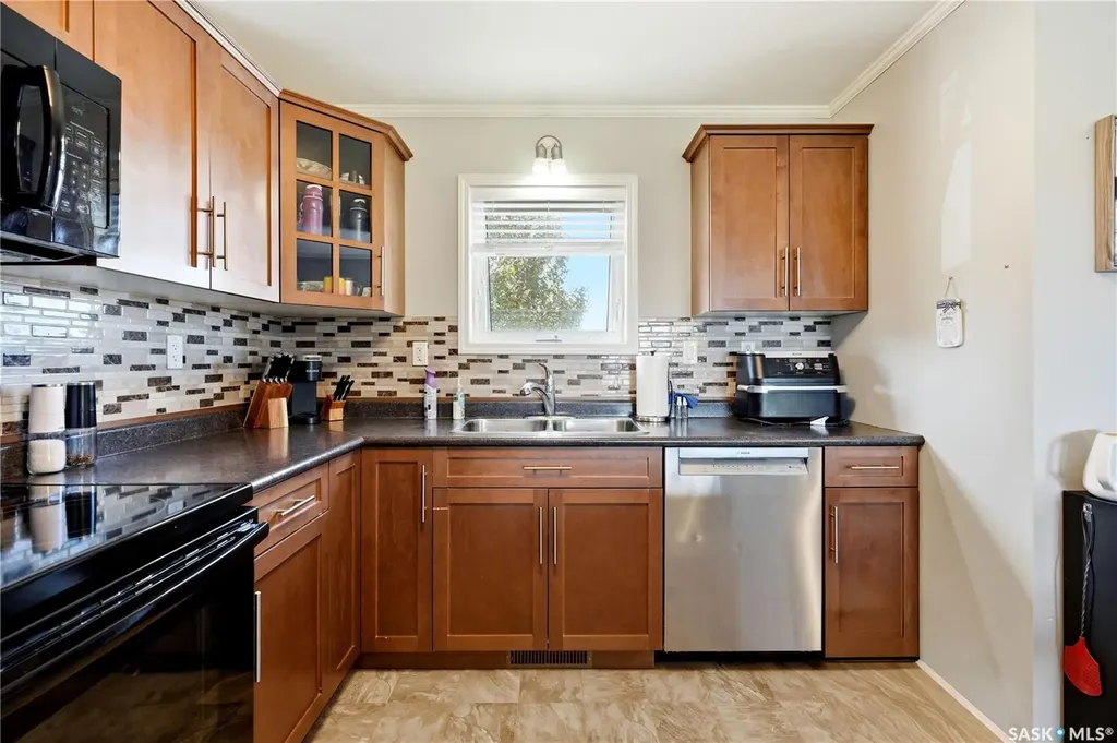 275 Pringle Lane Saskatoon SK S7T 0T5