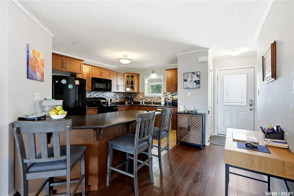 275 Pringle Lane Saskatoon SK S7T 0T5