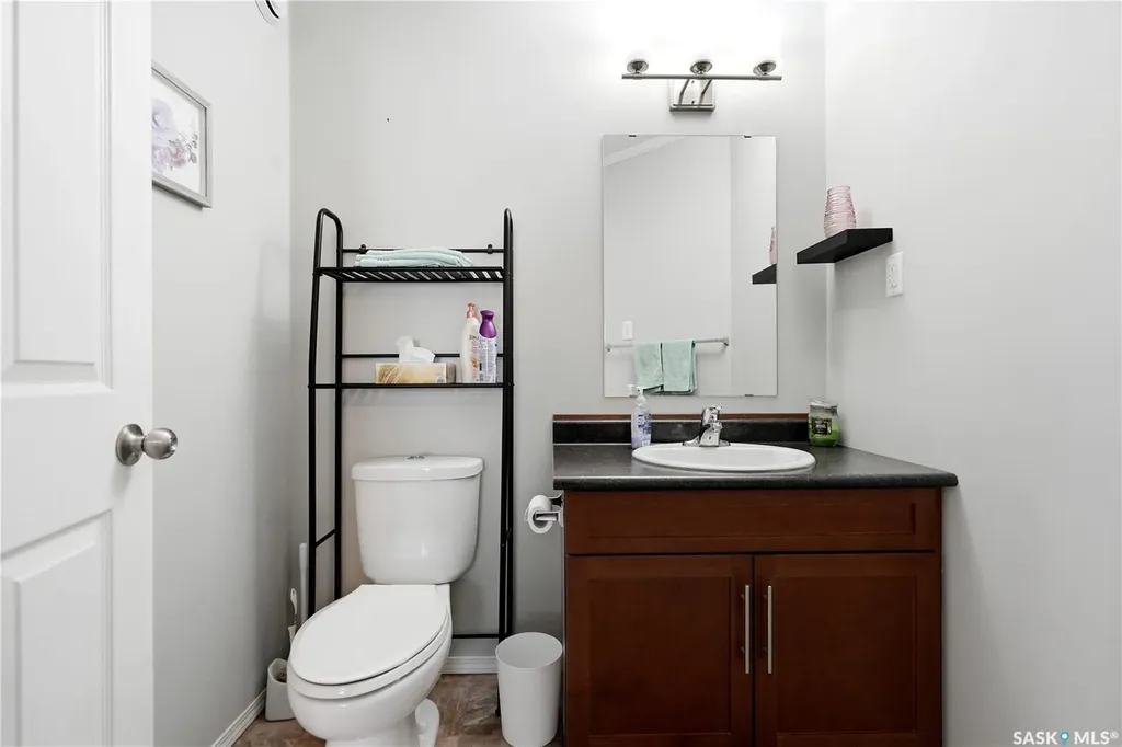 275 Pringle Lane Saskatoon SK S7T 0T5