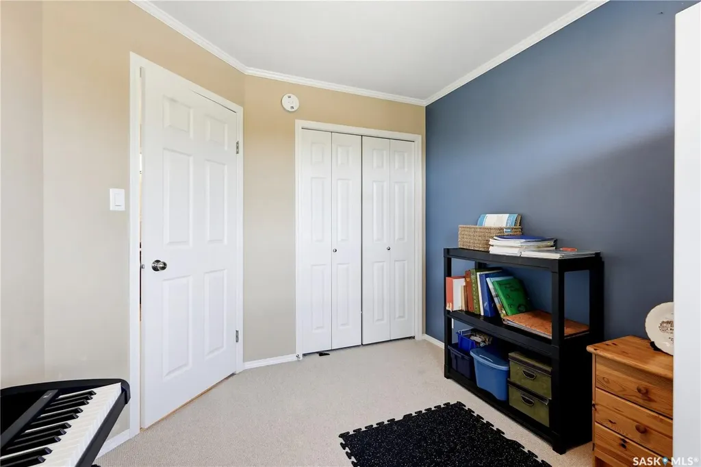 275 Pringle Lane Saskatoon SK S7T 0T5