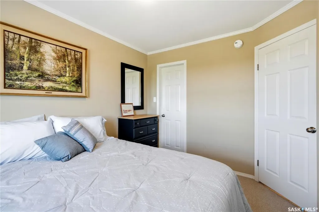 275 Pringle Lane Saskatoon SK S7T 0T5
