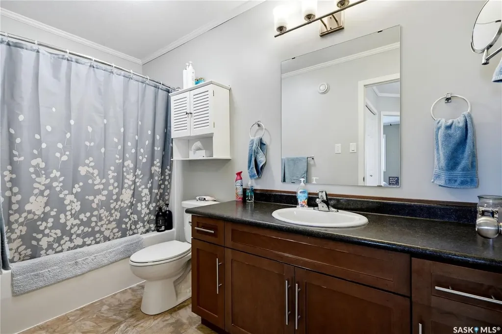 275 Pringle Lane Saskatoon SK S7T 0T5