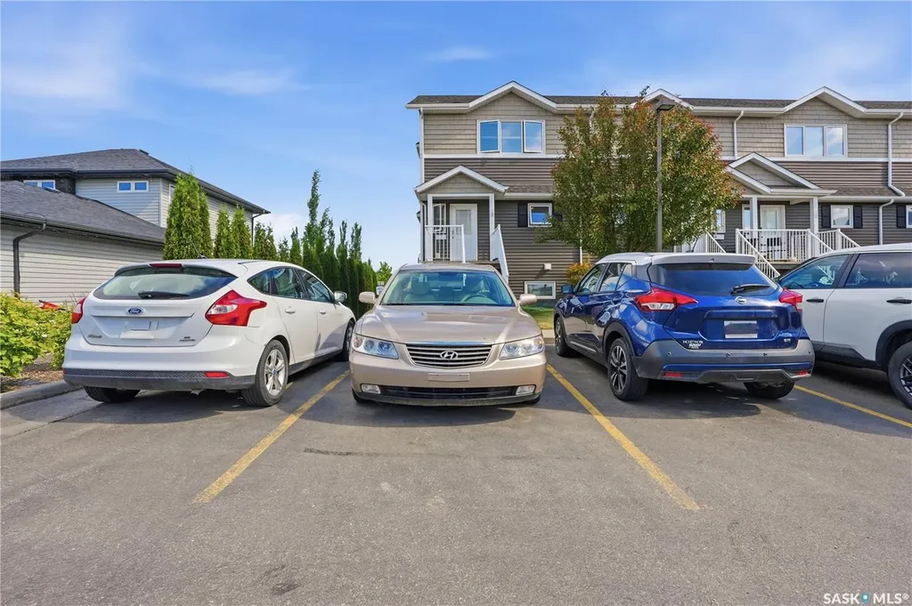 275 Pringle Lane Saskatoon SK S7T 0T5