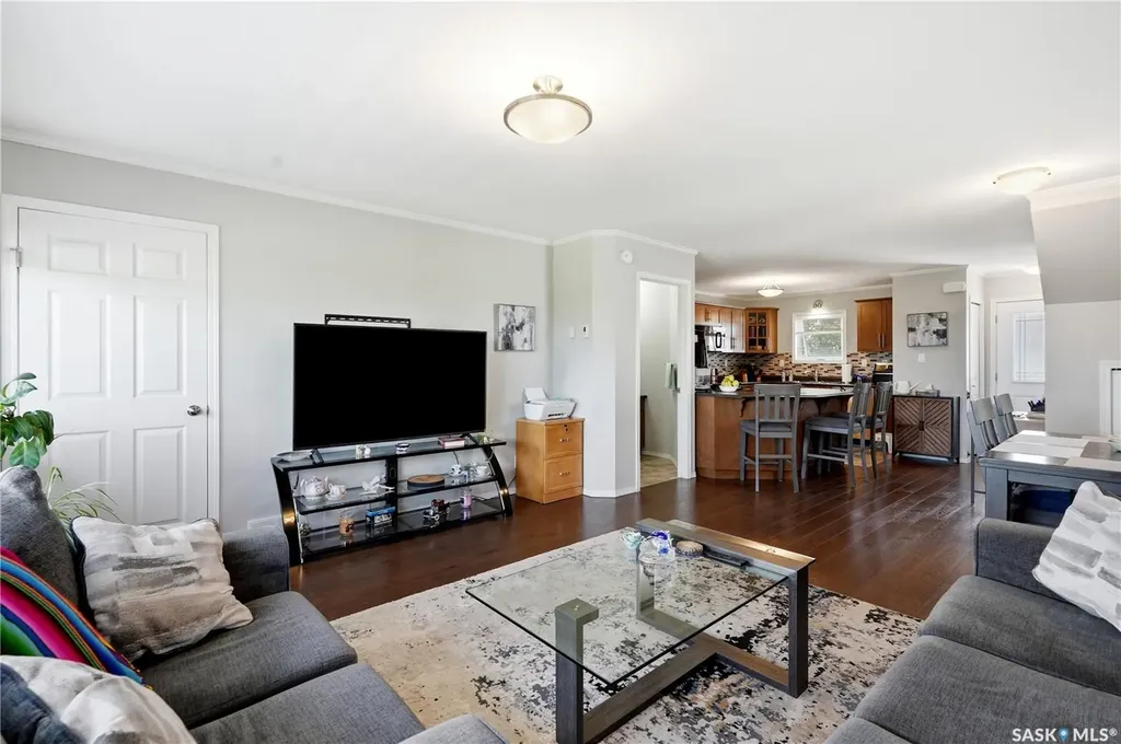 275 Pringle Lane Saskatoon SK S7T 0T5