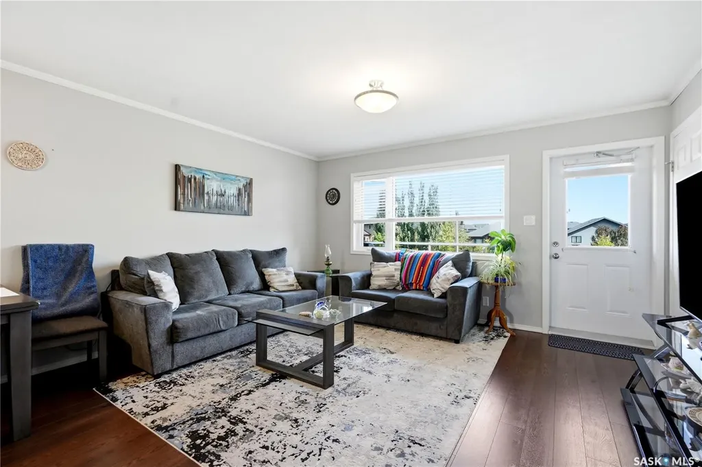 275 Pringle Lane Saskatoon SK S7T 0T5
