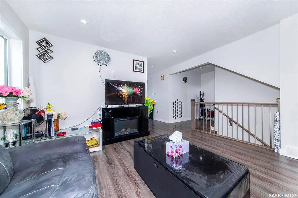 4166 Diefenbaker Drive Saskatoon SK S7I 6W8