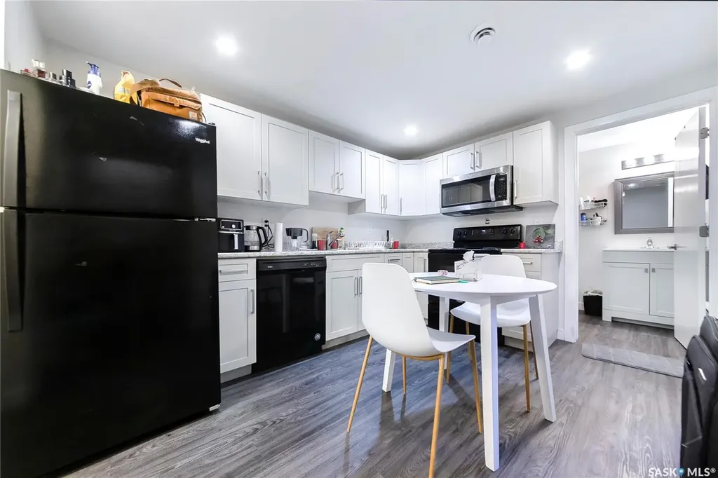 4166 Diefenbaker Drive Saskatoon SK S7I 6W8