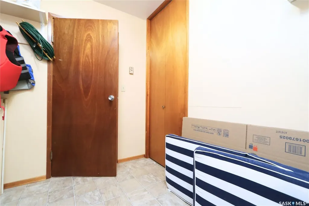 808 Potter Place Good Lake Rm No. 274 SK S0A 0L0