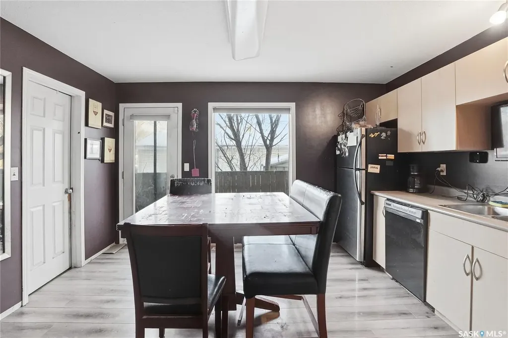 802 K Avenue N Saskatoon SK S7L 2N1