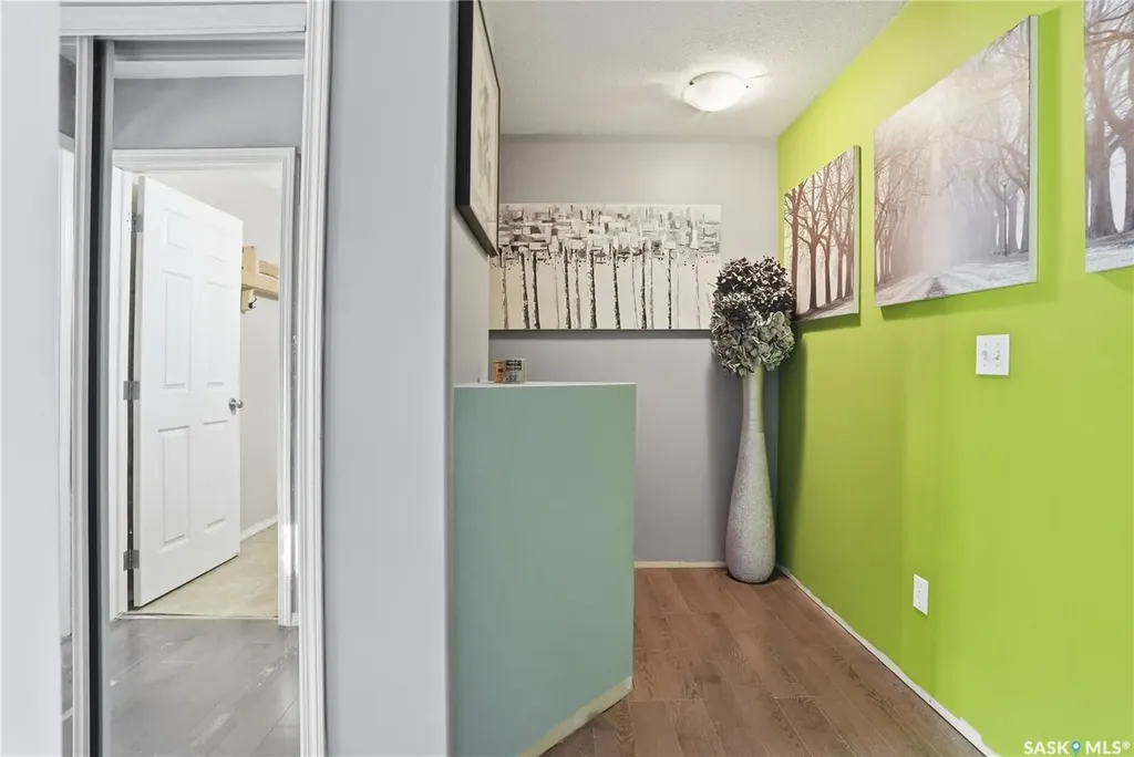 802 K Avenue N Saskatoon SK S7L 2N1