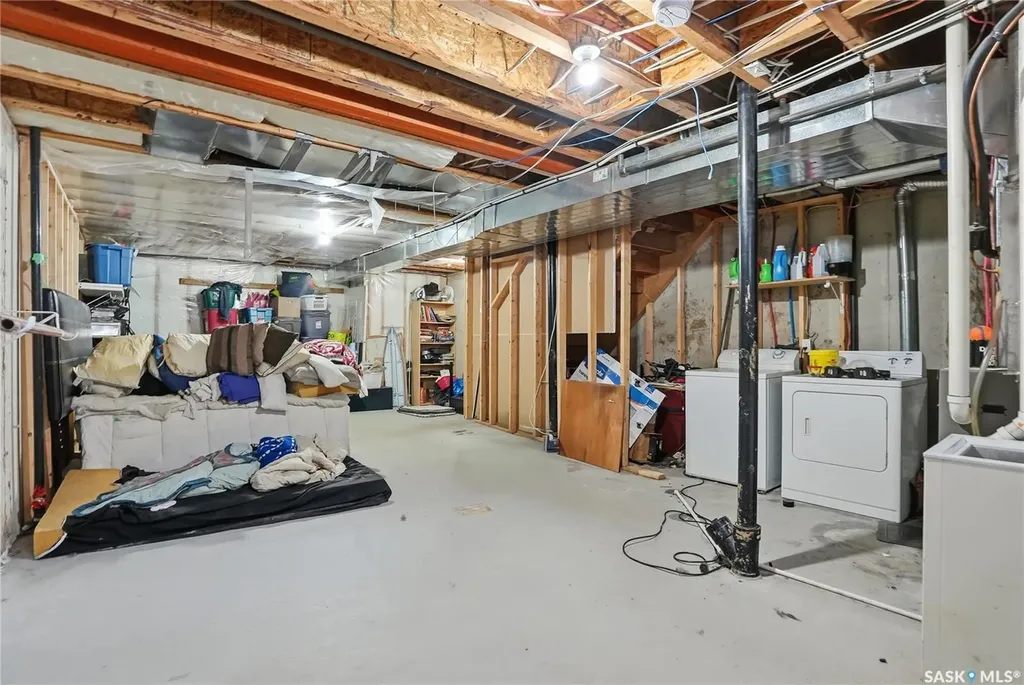802 K Avenue N Saskatoon SK S7L 2N1