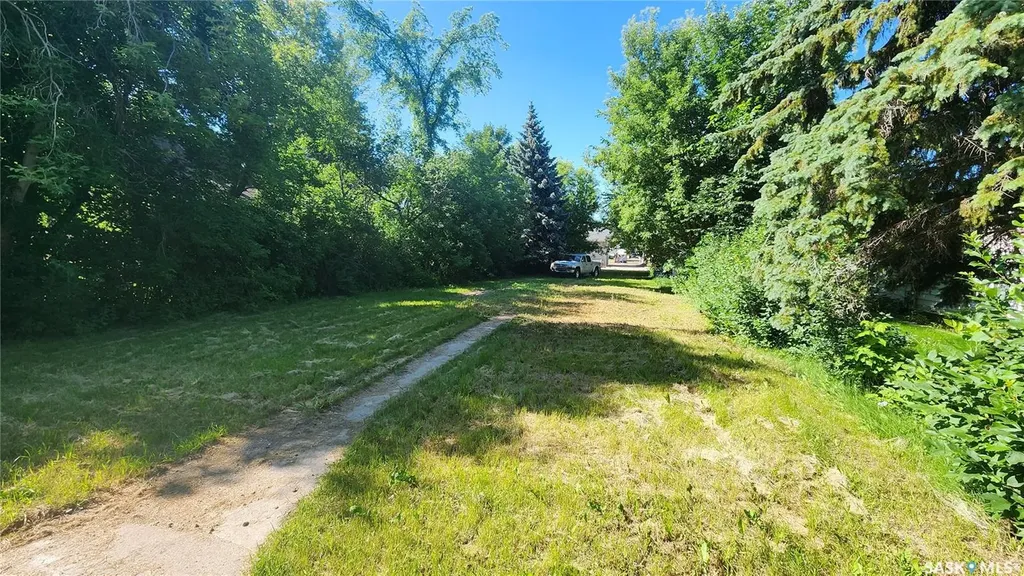 131 5th Avenue Melville SK S0A 2P0