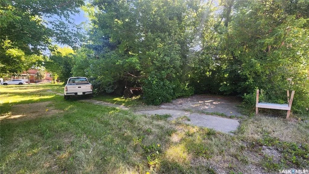 131 5th Avenue Melville SK S0A 2P0