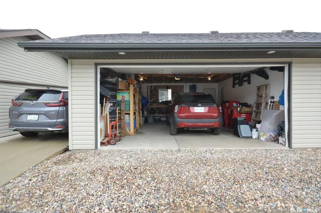 1018 Willowgrove Crescent Saskatoon SK S7W 0H7