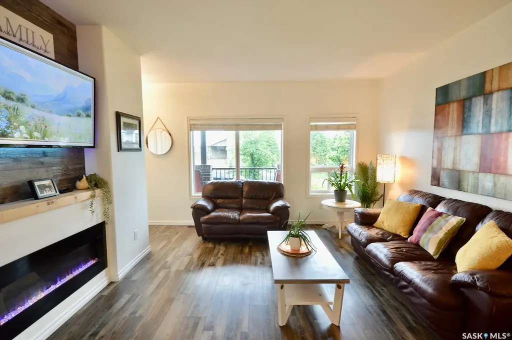 1018 Willowgrove Crescent Saskatoon SK S7W 0H7