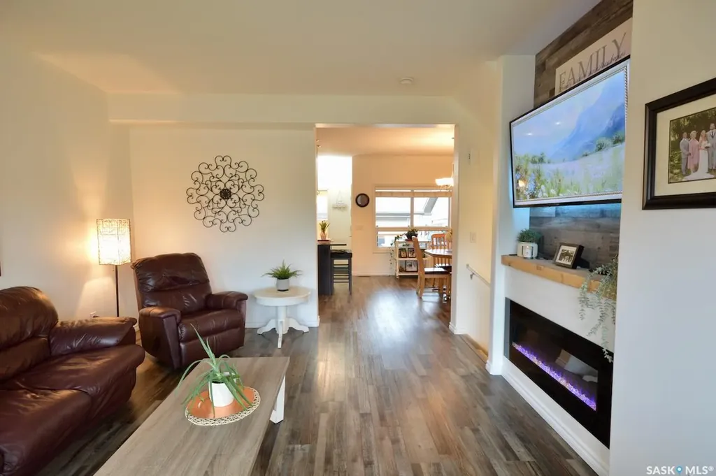 1018 Willowgrove Crescent Saskatoon SK S7W 0H7