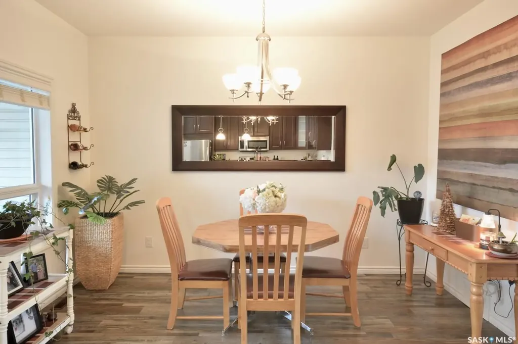 1018 Willowgrove Crescent Saskatoon SK S7W 0H7
