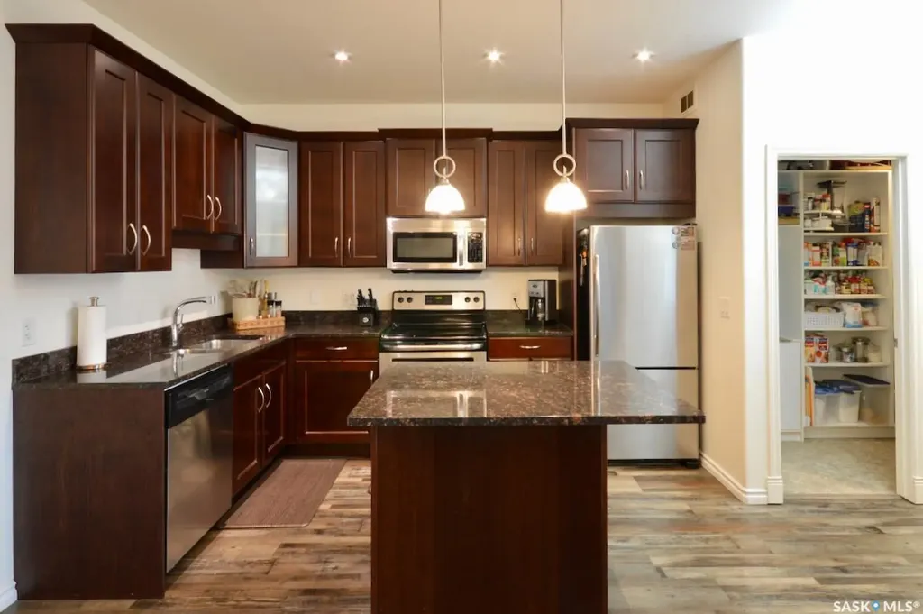 1018 Willowgrove Crescent Saskatoon SK S7W 0H7