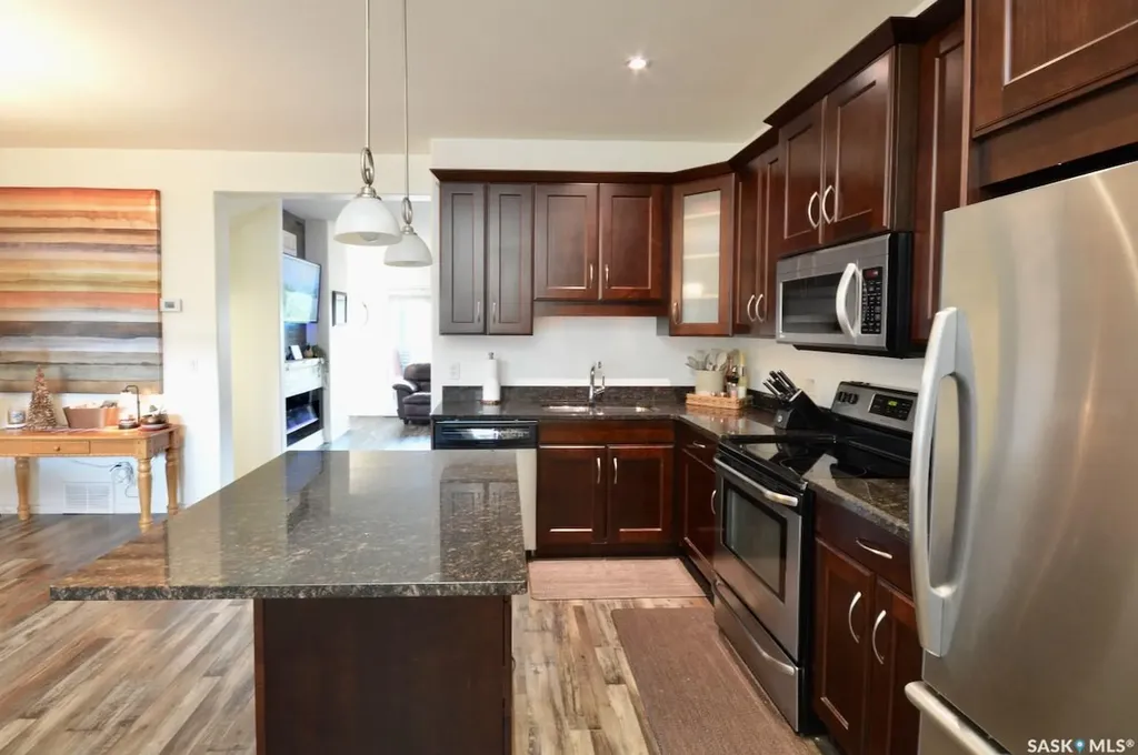 1018 Willowgrove Crescent Saskatoon SK S7W 0H7