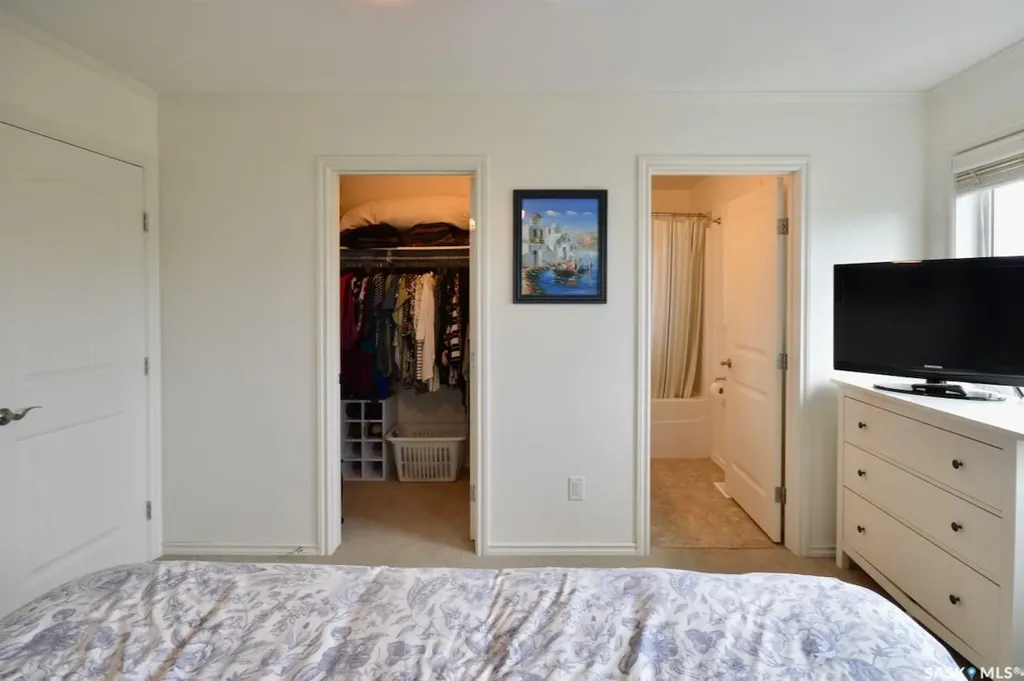 1018 Willowgrove Crescent Saskatoon SK S7W 0H7