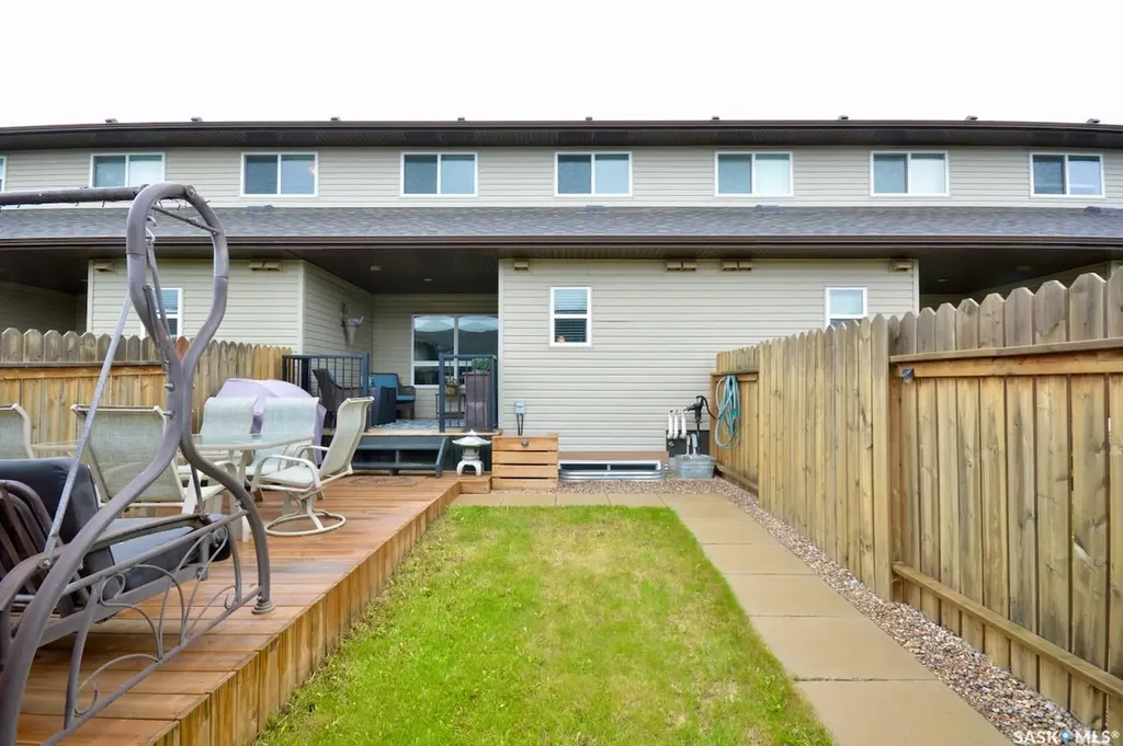 1018 Willowgrove Crescent Saskatoon SK S7W 0H7