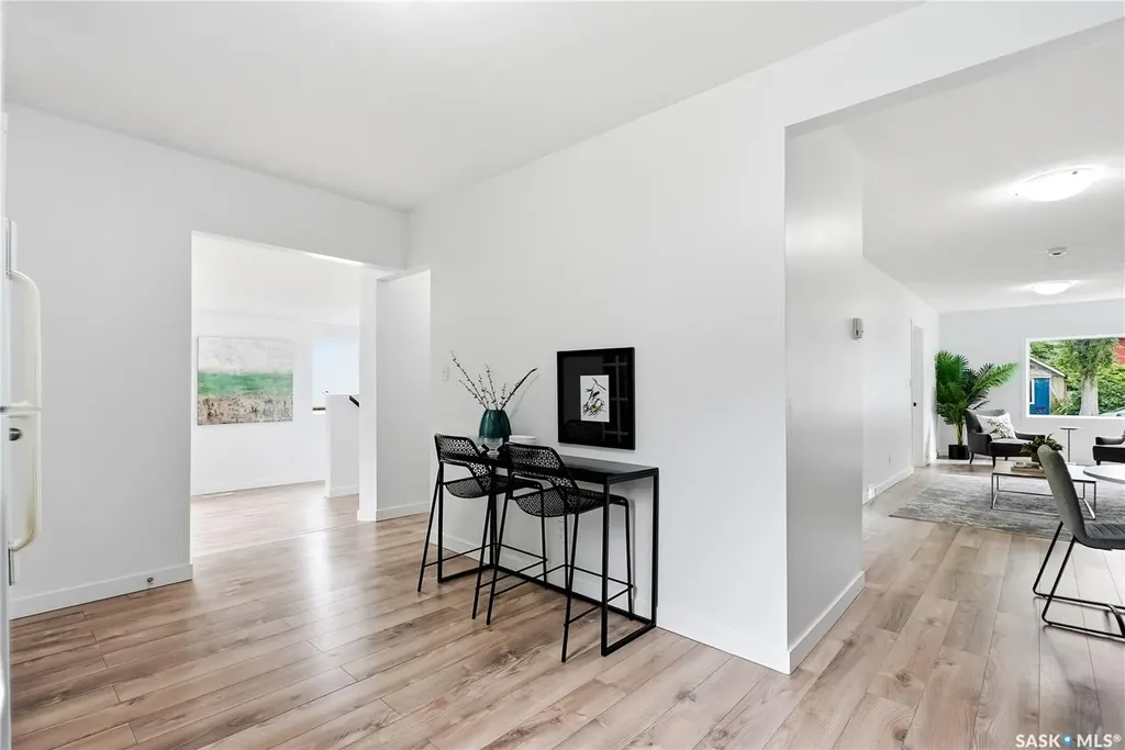 831 K Avenue N Saskatoon SK S7L 2N2