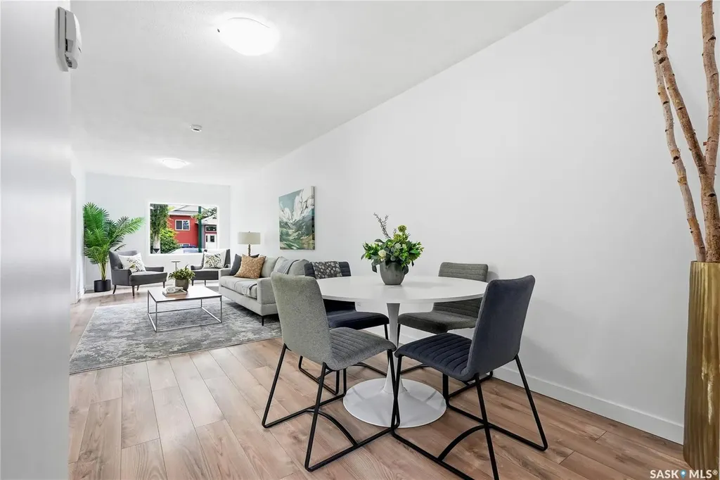 831 K Avenue N Saskatoon SK S7L 2N2