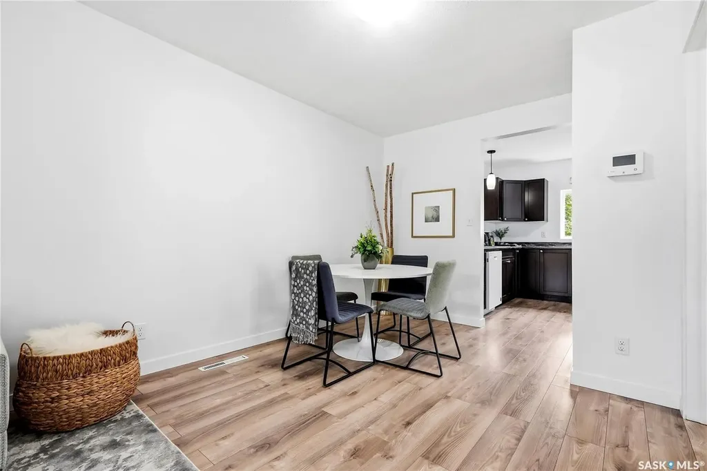 831 K Avenue N Saskatoon SK S7L 2N2