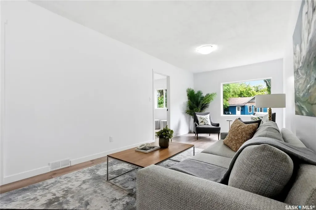 831 K Avenue N Saskatoon SK S7L 2N2