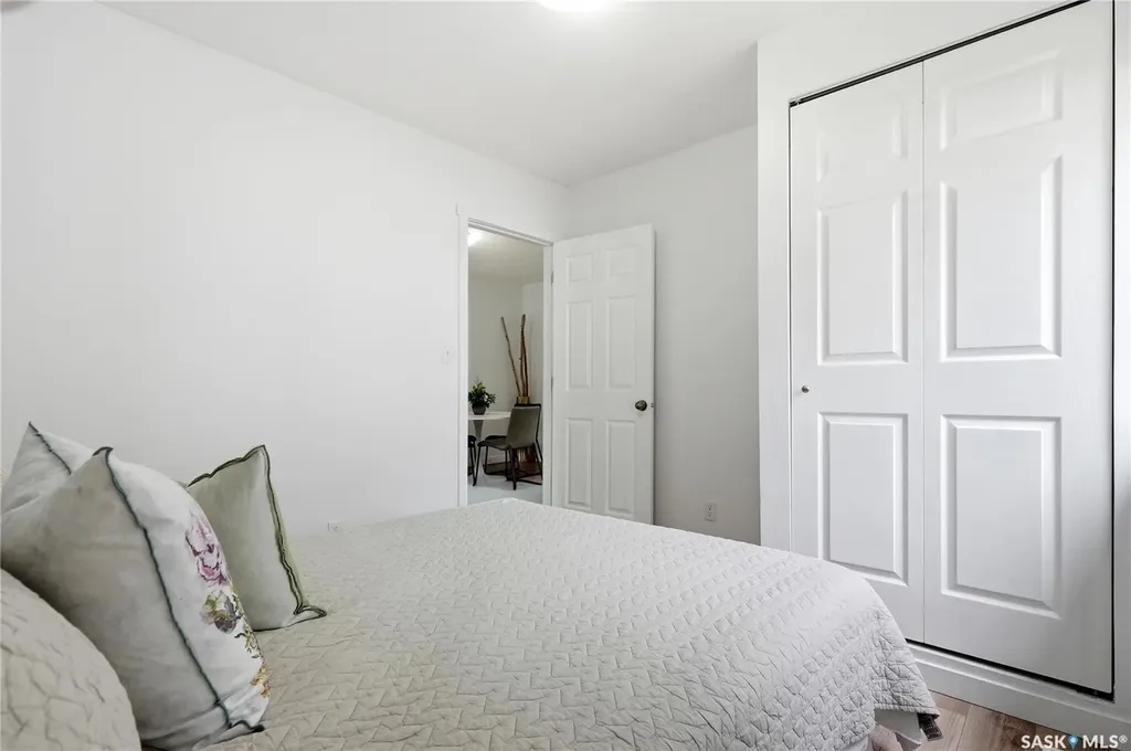 831 K Avenue N Saskatoon SK S7L 2N2