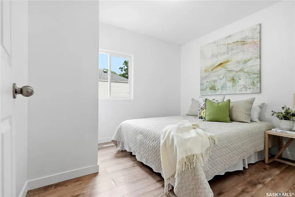 831 K Avenue N Saskatoon SK S7L 2N2