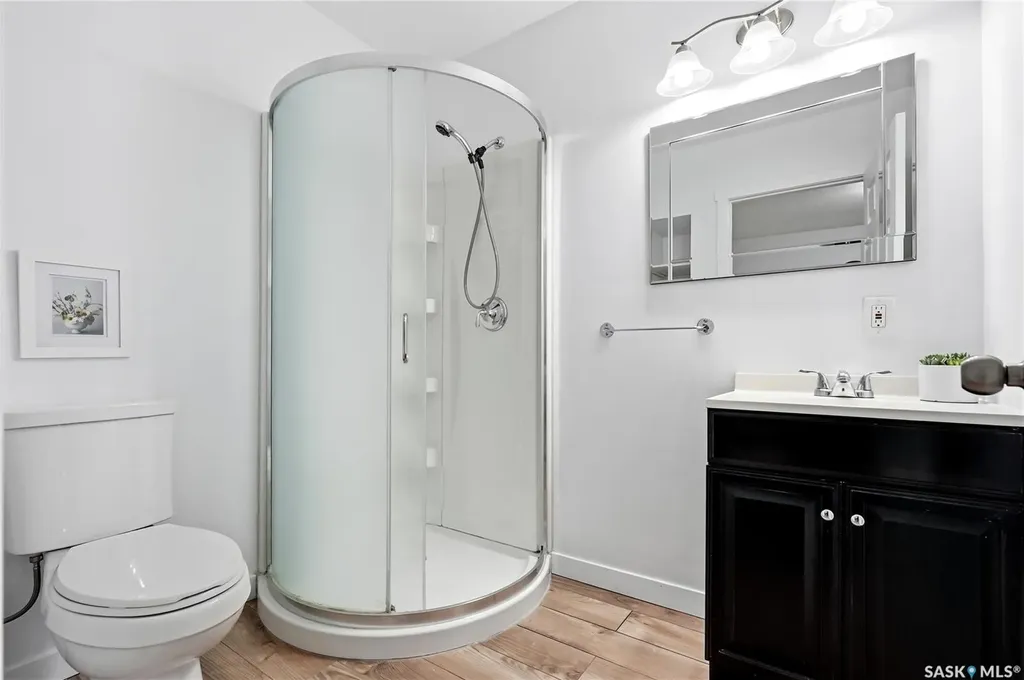 831 K Avenue N Saskatoon SK S7L 2N2