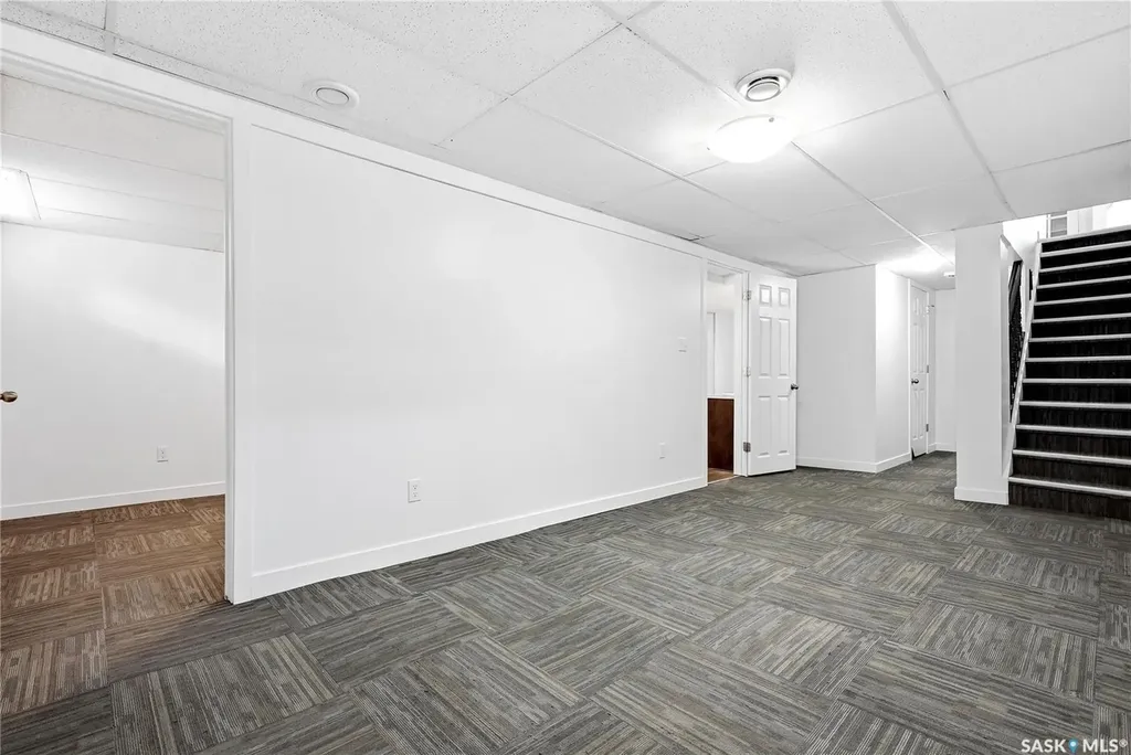 831 K Avenue N Saskatoon SK S7L 2N2