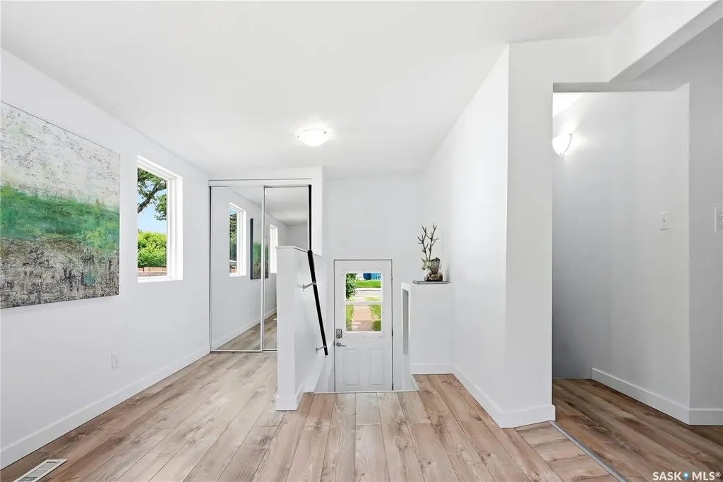 831 K Avenue N Saskatoon SK S7L 2N2