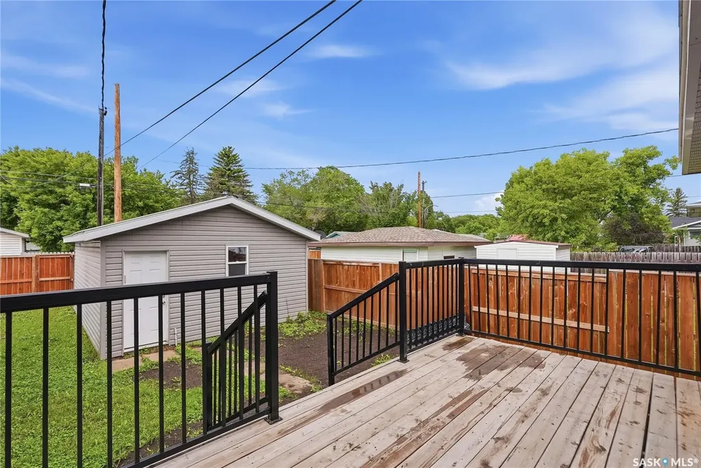 831 K Avenue N Saskatoon SK S7L 2N2