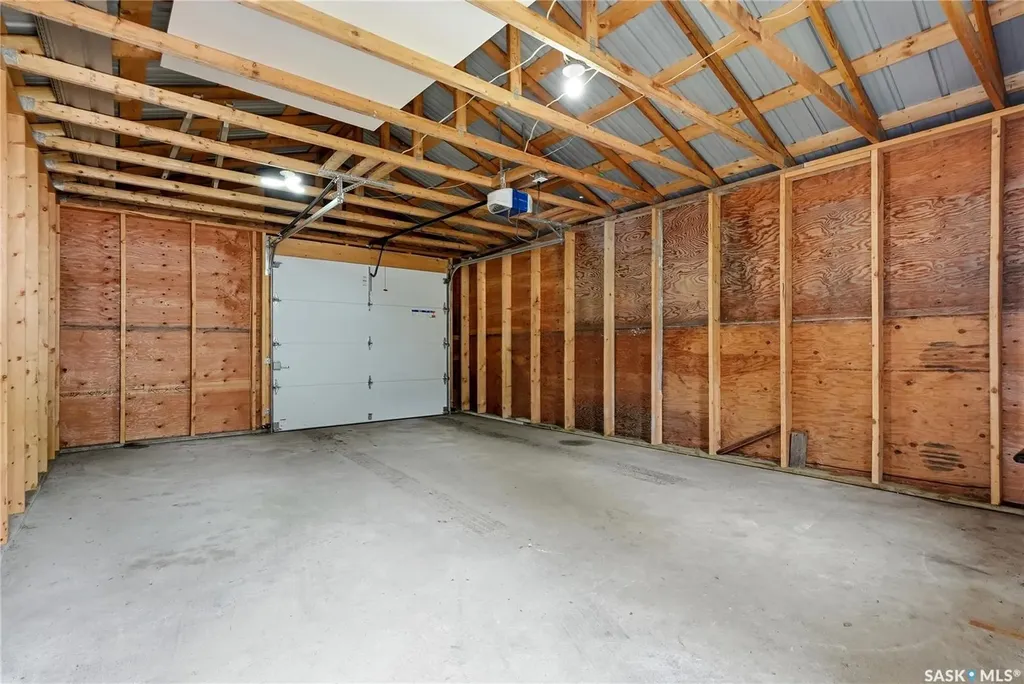831 K Avenue N Saskatoon SK S7L 2N2