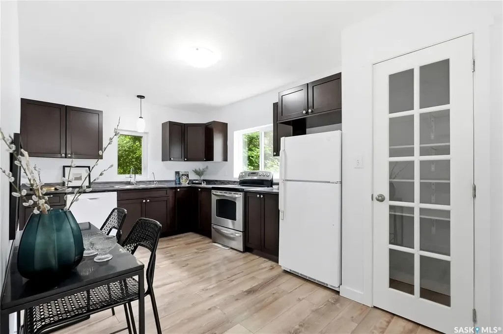 831 K Avenue N Saskatoon SK S7L 2N2