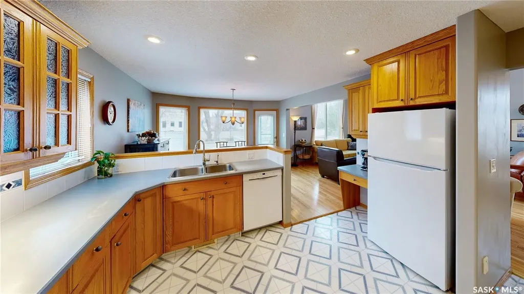 3254 Peyson Bay E Regina SK S4V 2W8