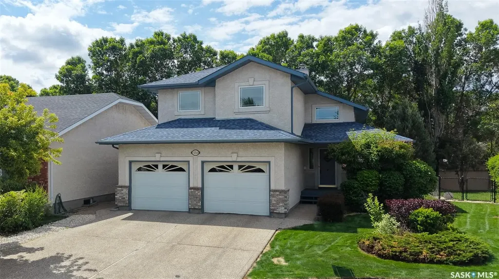 3254 Peyson Bay E Regina SK S4V 2W8