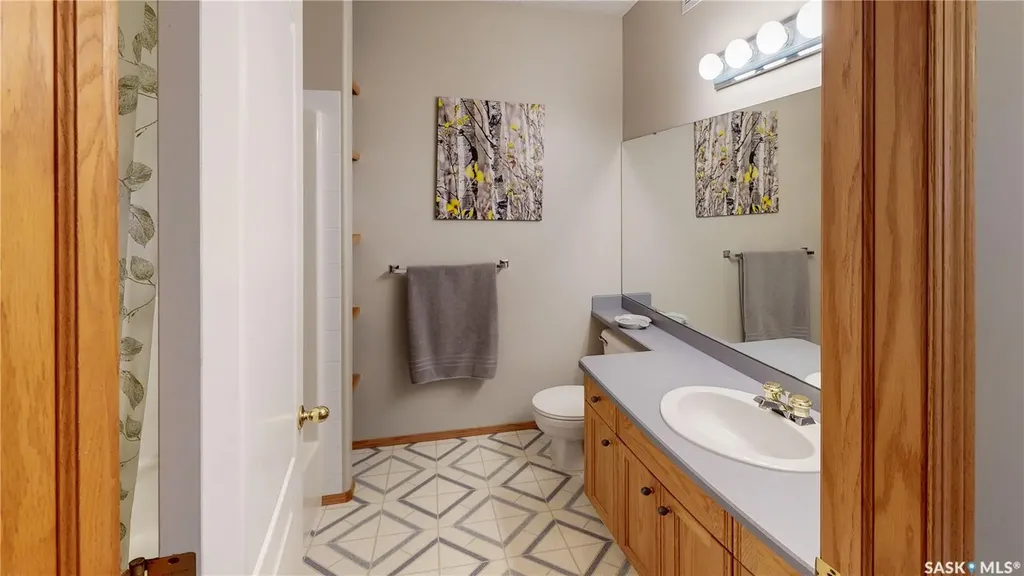 3254 Peyson Bay E Regina SK S4V 2W8