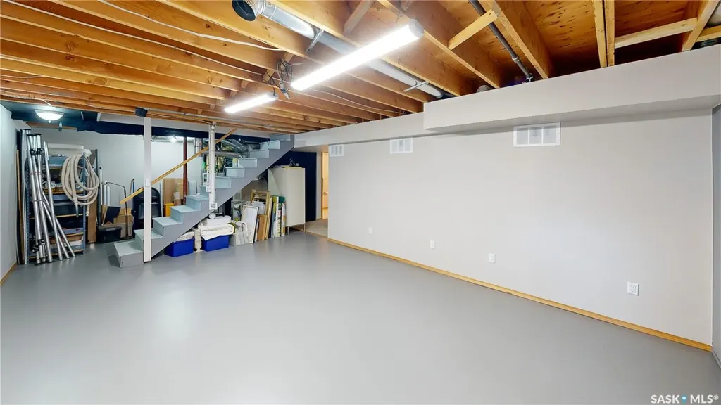 3254 Peyson Bay E Regina SK S4V 2W8